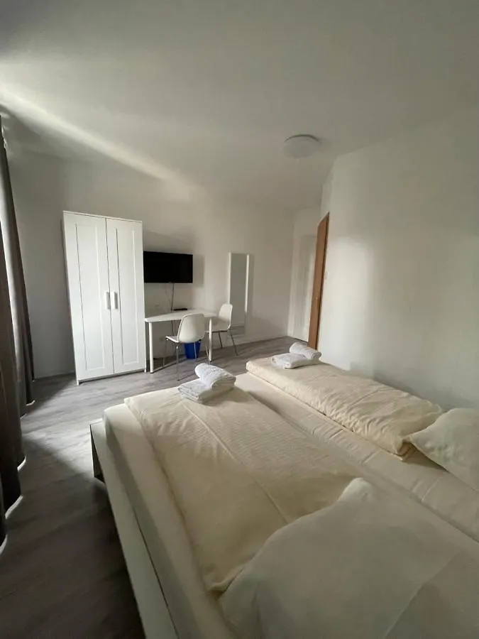***  Tyros Hotel Und Gaestehaus Am Weidendamm Hannover Duitsland